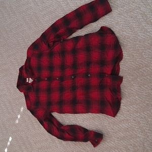 Women's size M plaid button up shirt